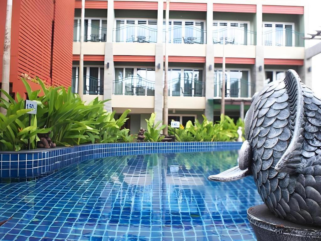 Ecozy Hotel Phuket